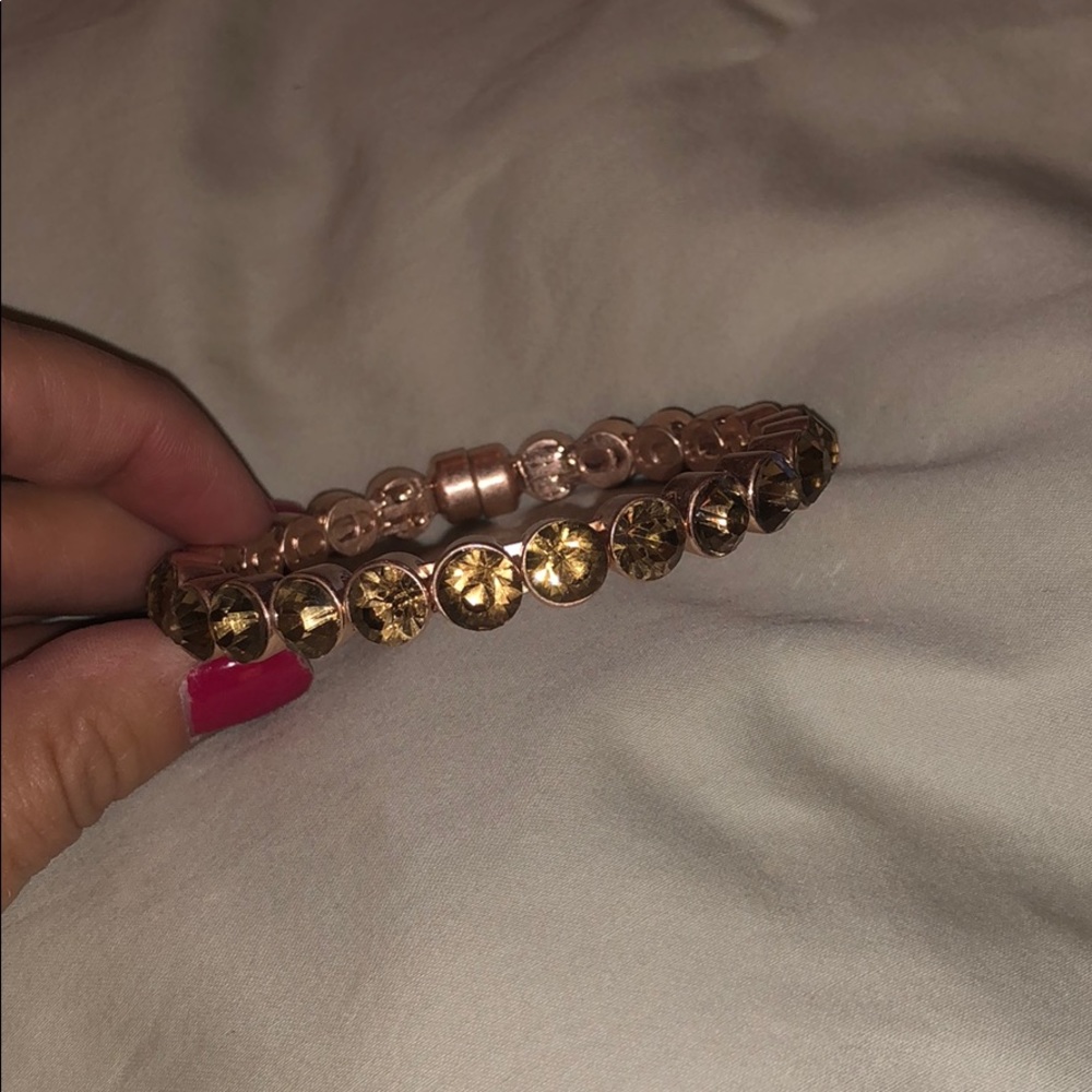 Brown jewels